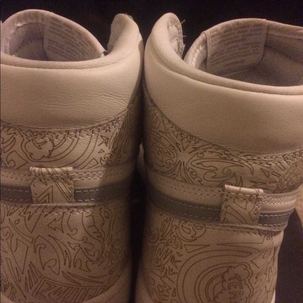 Air Jordan 1 Retro Hi OG LASER (Authentic) - Picture 6 of 8